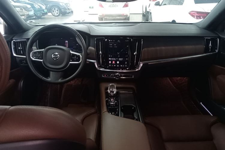 Used Volvo S90 2022 B5 Zhiyuan Luxury Edition Center Console