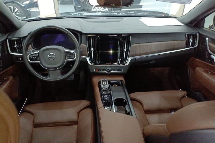 Used Volvo S90 2022 B5 Zhiyuan Luxury Edition Center Console