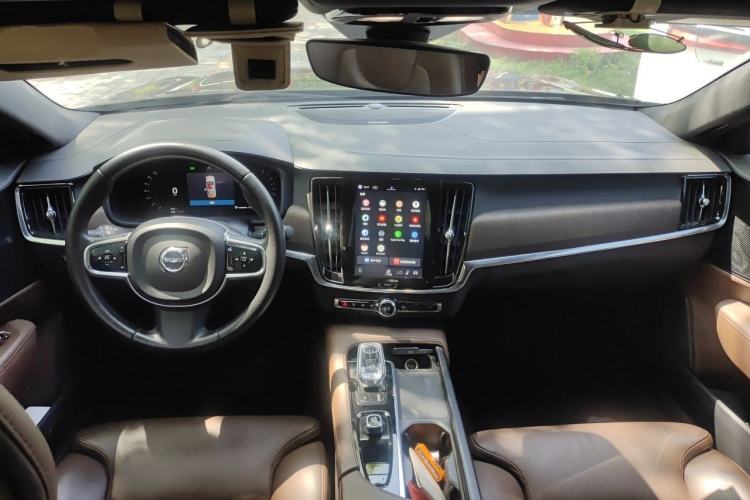 Used Volvo S90 2022 B5 Zhiyuan Luxury Edition Center Console