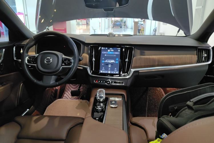 Used Volvo S90 2022 B5 Zhiyuan Luxury Edition Center Console