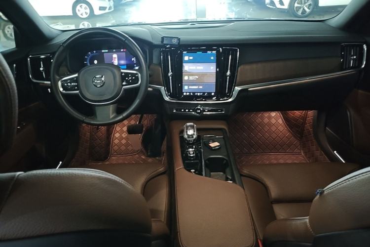 Used Volvo S90 2022 B5 Zhiyuan Luxury Edition Center Console