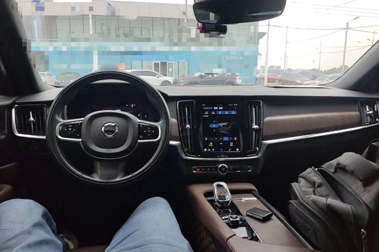Used Volvo S90 2022 B5 Zhiyuan Luxury Edition Center Console