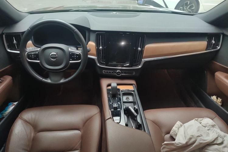 Used Volvo S90 2022 B5 Zhiyi Luxury Edition Center Console