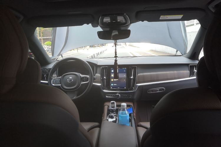 Used Volvo S90 2022 B5 Zhiyuan Luxury Edition Center Console
