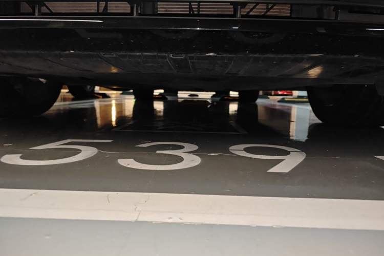 Used Volvo S90 2022 B5 Zhiyuan Luxury Edition Chassis Front