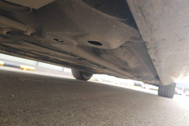 Used Volvo S90 2022 B5 Zhiyuan Luxury Edition Chassis Front Left