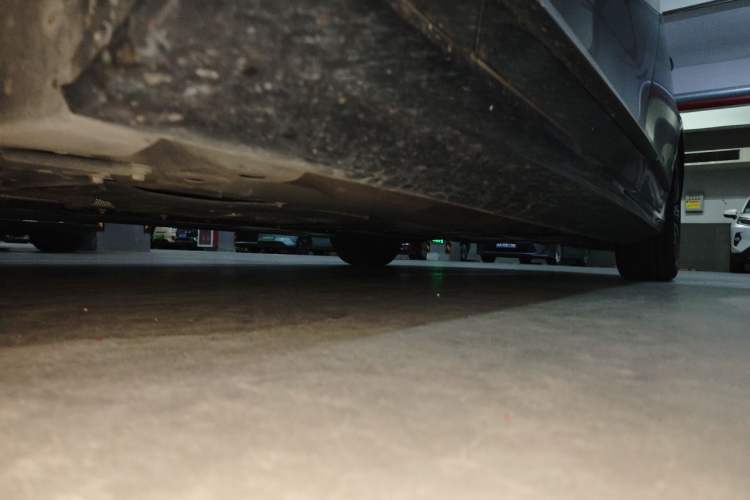 Used Volvo S90 2022 B5 Zhiyi Luxury Edition Chassis Front Left