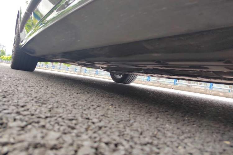 Used Volvo S90 2022 B5 Zhiyuan Luxury Edition Chassis Front Right