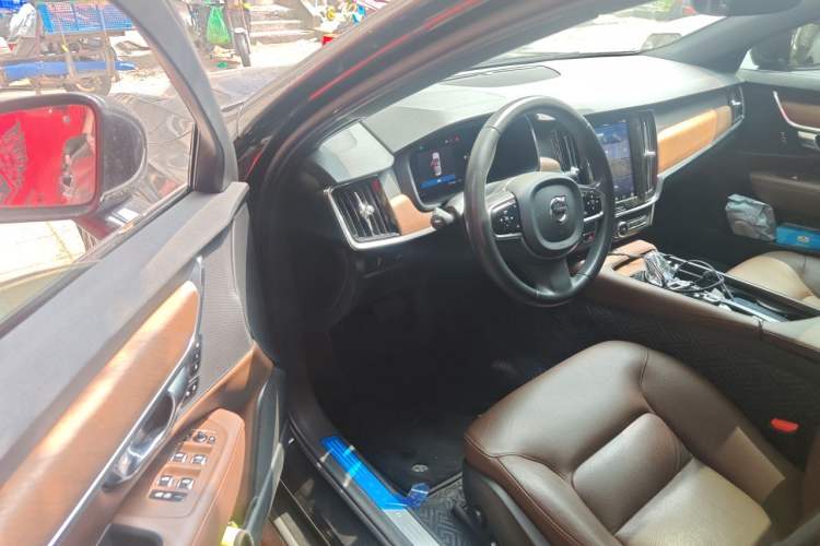Used Volvo S90 2022 B5 Zhiyi Sport Edition Driver Seat