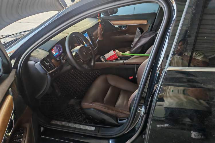 Used Volvo S90 2022 B5 Zhiyi Luxury Edition Driver Seat
