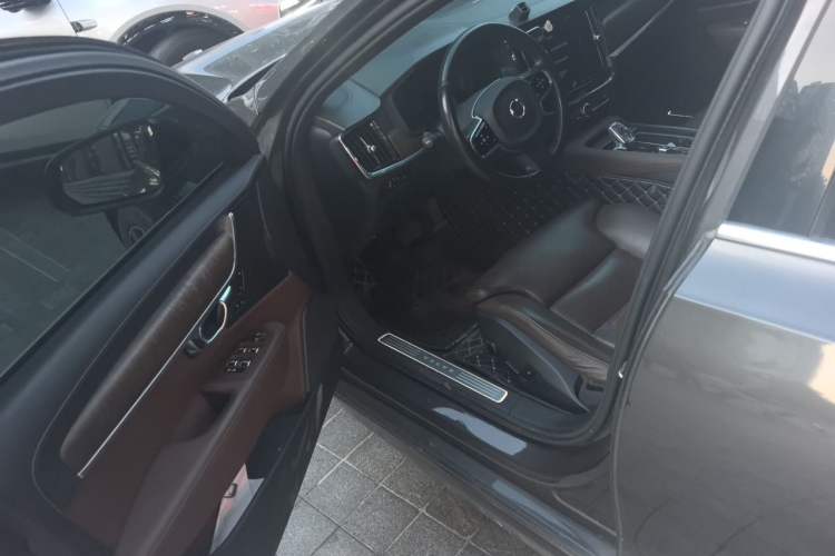 Used Volvo S90 2022 B5 Zhiyi Sport Edition Driver Seat