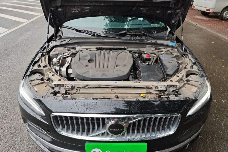 Used Volvo S90 2022 B5 Zhiyi Luxury Edition Engine Bay