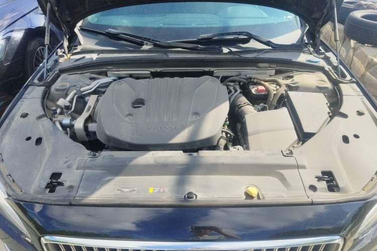 Used Volvo S90 2022 B5 Zhiyi Luxury Edition Engine Bay
