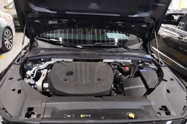 Used Volvo S90 2022 B5 Zhiya Luxury Edition Engine Bay