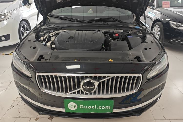 Used Volvo S90 2022 B5 Zhiyi Luxury Edition Engine Bay