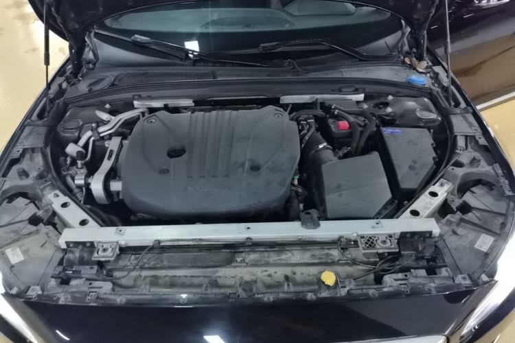 Used Volvo S90 2022 B5 Zhiyi Luxury Edition Engine Bay