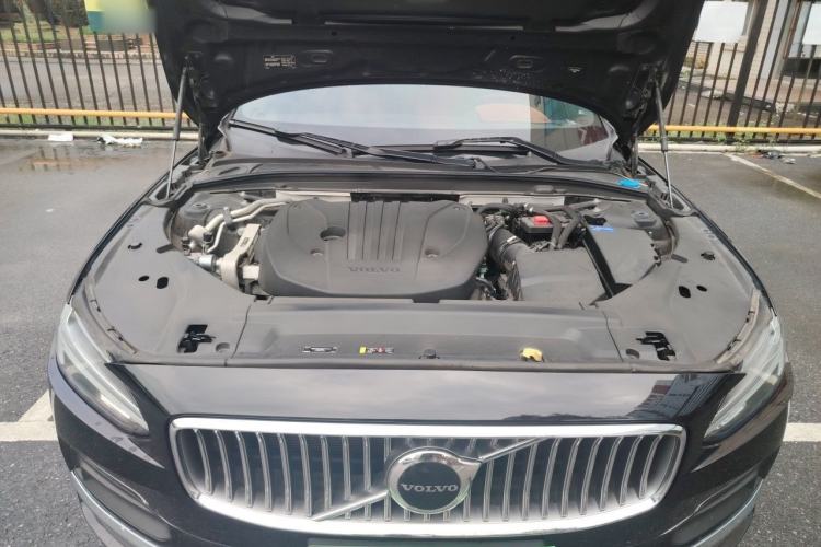 Used Volvo S90 2022 B5 Zhiyuan Luxury Edition Engine Bay