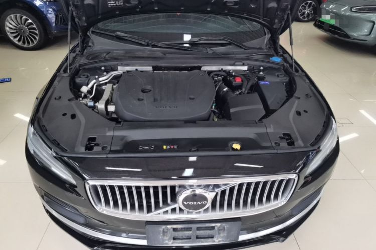 Used Volvo S90 2022 B5 Zhiyuan Luxury Edition Engine Bay
