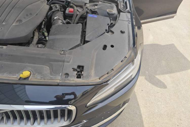 Used Volvo S90 2022 B5 Zhiyuan Luxury Edition Engine Bay Left