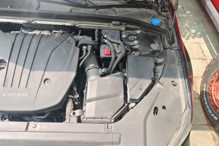 Used Volvo S90 2022 B5 Zhiyi Sport Edition Engine Bay Left