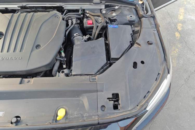 Used Volvo S90 2022 B5 Zhiyi Luxury Edition Engine Bay Left