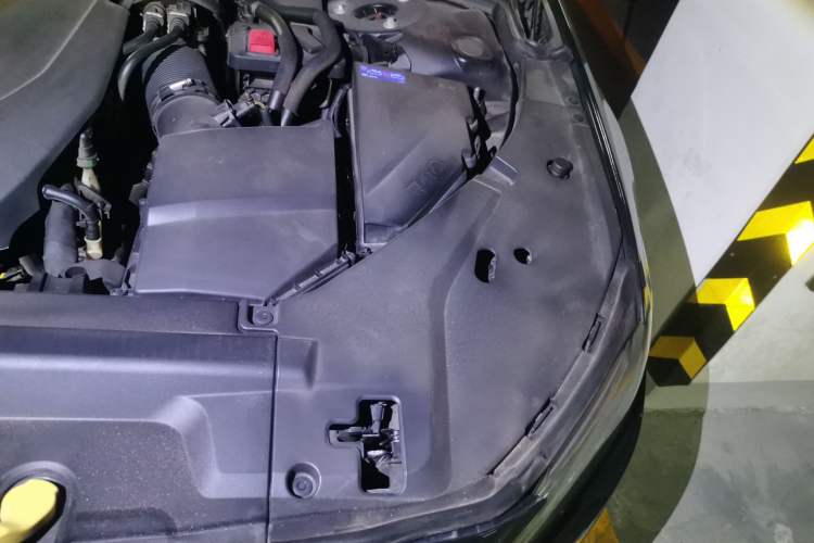 Used Volvo S90 2022 B5 Zhiyi Luxury Edition Engine Bay Left
