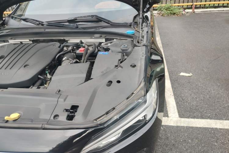 Used Volvo S90 2022 B5 Zhiyuan Luxury Edition Engine Bay Left