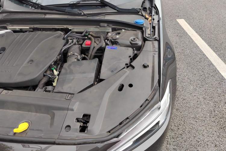 Used Volvo S90 2022 B5 Zhiyuan Luxury Edition Engine Bay Left