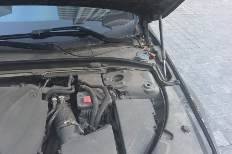 Used Volvo S90 2022 B5 Zhiyi Sport Edition Engine Bay Left