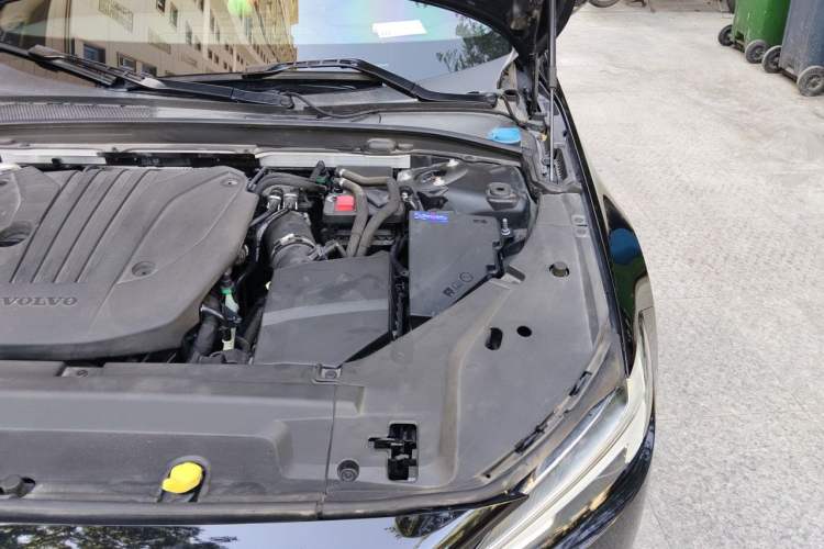 Used Volvo S90 2022 B5 Zhiya Luxury Edition Engine Bay Left