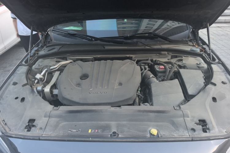 Used Volvo S90 2022 B5 Zhiyi Sport Edition Engine Bay