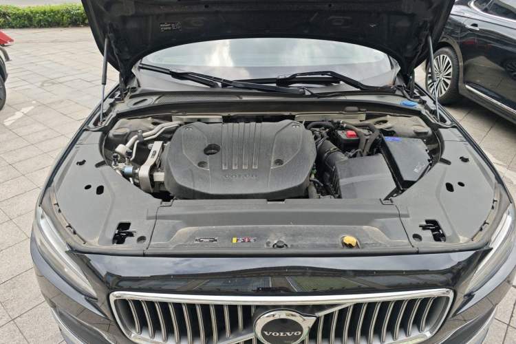 Used Volvo S90 2022 B5 Zhiyuan Luxury Edition Engine Bay