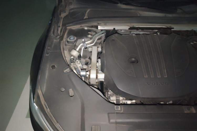 Used Volvo S90 2022 B5 Zhiyuan Luxury Edition Engine Bay Right