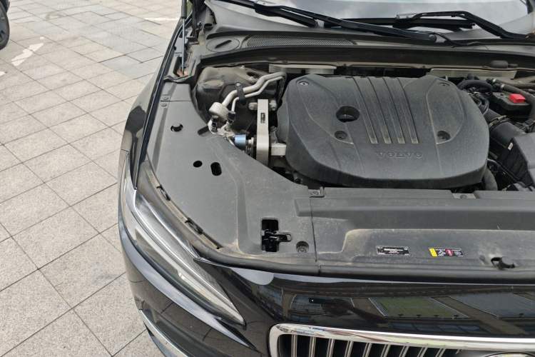 Used Volvo S90 2022 B5 Zhiyuan Luxury Edition Engine Bay Right