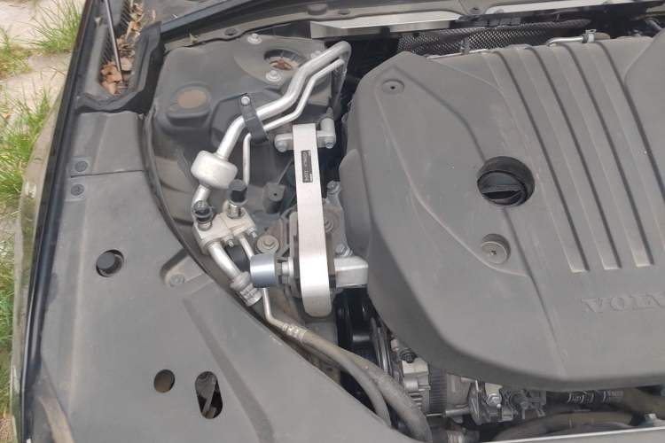 Used Volvo S90 2022 B5 Zhiyi Luxury Edition Engine Bay Right