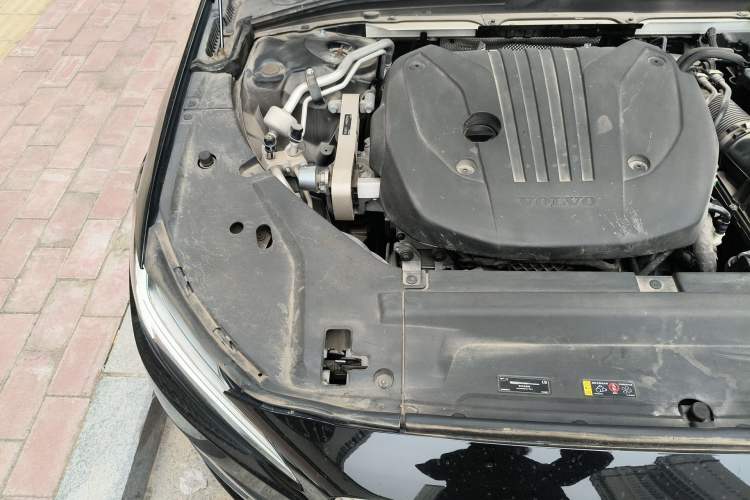 Used Volvo S90 2022 B5 Zhiyi Luxury Edition Engine Bay Right