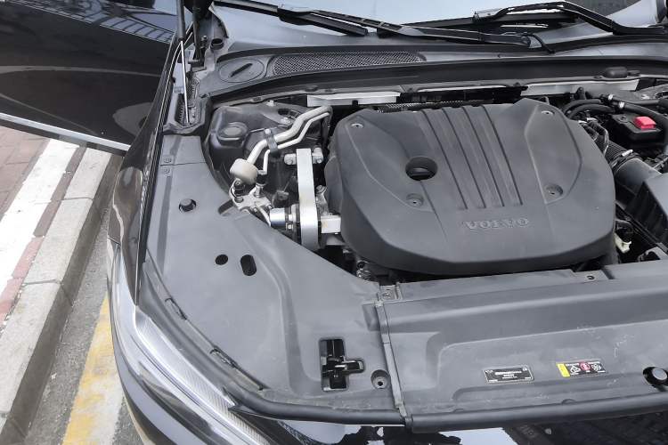 Used Volvo S90 2022 B5 Zhiyuan Luxury Edition Engine Bay Right