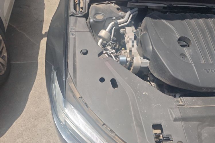 Used Volvo S90 2022 B5 Zhiyi Luxury Edition Engine Bay Right