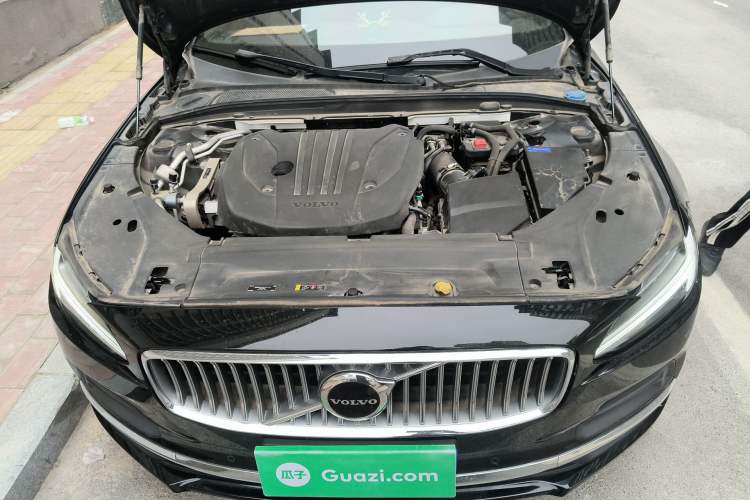 Used Volvo S90 2022 B5 Zhiyi Luxury Edition Engine Bay