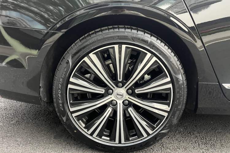 Used Volvo S90 2022 B5 Zhiyuan Luxury Edition Exterior 11