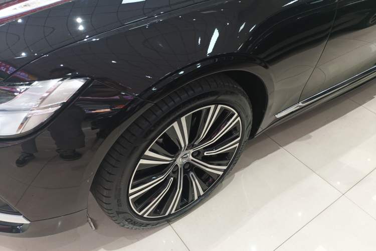 Used Volvo S90 2022 B5 Zhiyuan Luxury Edition Exterior 2