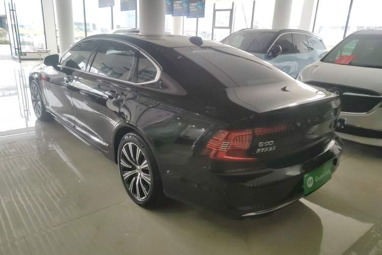 Used Volvo S90 2022 B5 Zhiyi Luxury Edition Exterior 3