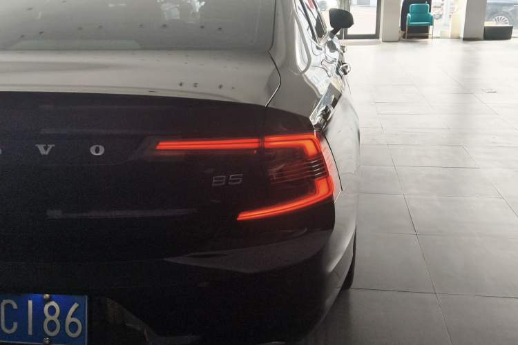 Used Volvo S90 2022 B5 Zhiyuan Luxury Edition Exterior 3