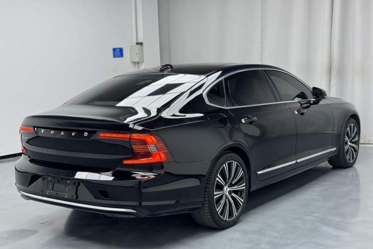 Used Volvo S90 2022 B5 Zhiyuan Luxury Edition Exterior 4