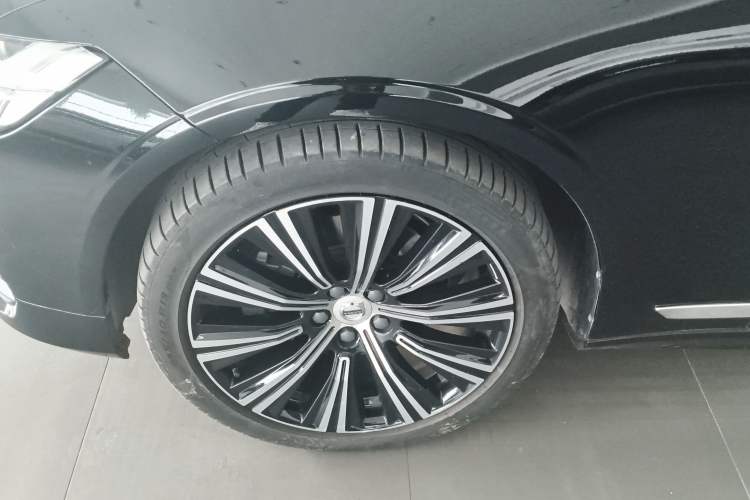 Used Volvo S90 2022 B5 Zhiyuan Luxury Edition Exterior 4