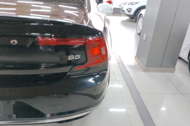 Used Volvo S90 2022 B5 Zhiyi Luxury Edition Exterior 6
