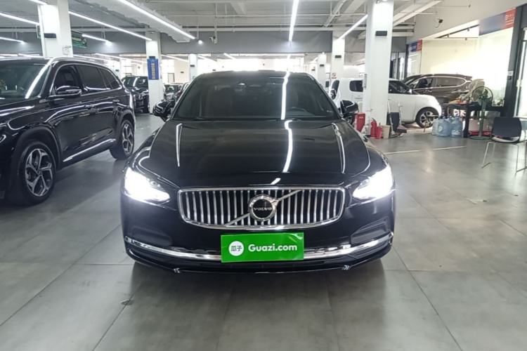 Used Volvo S90 2022 B5 Zhiyuan Luxury Edition Front