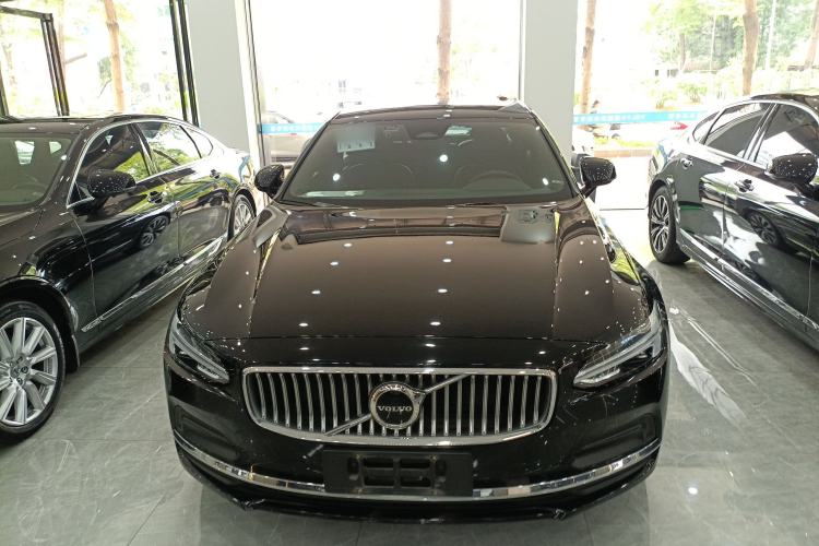 Used Volvo S90 2022 B5 Zhiyuan Luxury Edition Front
