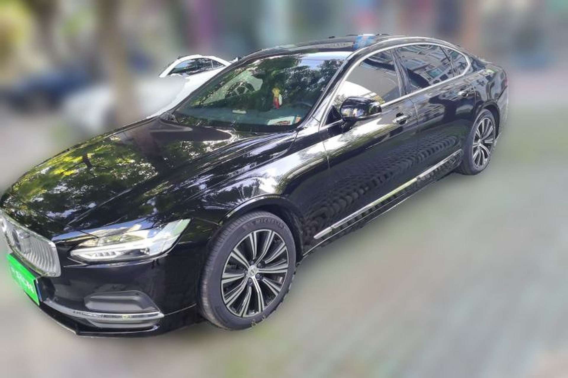 Used Volvo S90 2022 B5 Zhiyi Luxury Edition Front Left 45 Deg