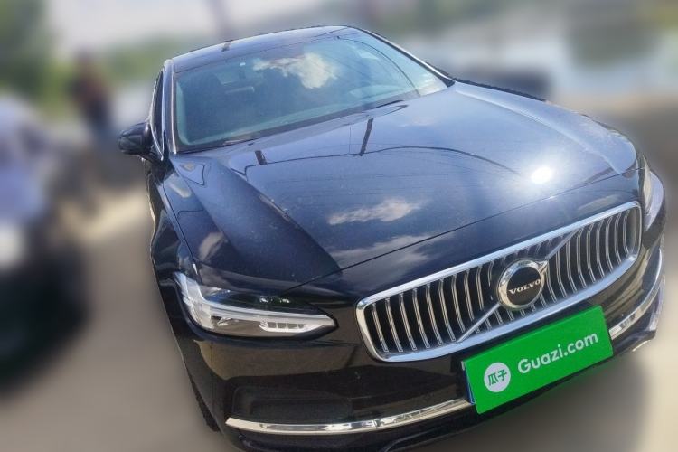 Used Volvo S90 2022 B5 Zhiyi Luxury Edition Front Right 45 Deg